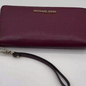 **SOLD** Michael Kors Jet Set Women's Continental Leather Wallet - Red Burgundy